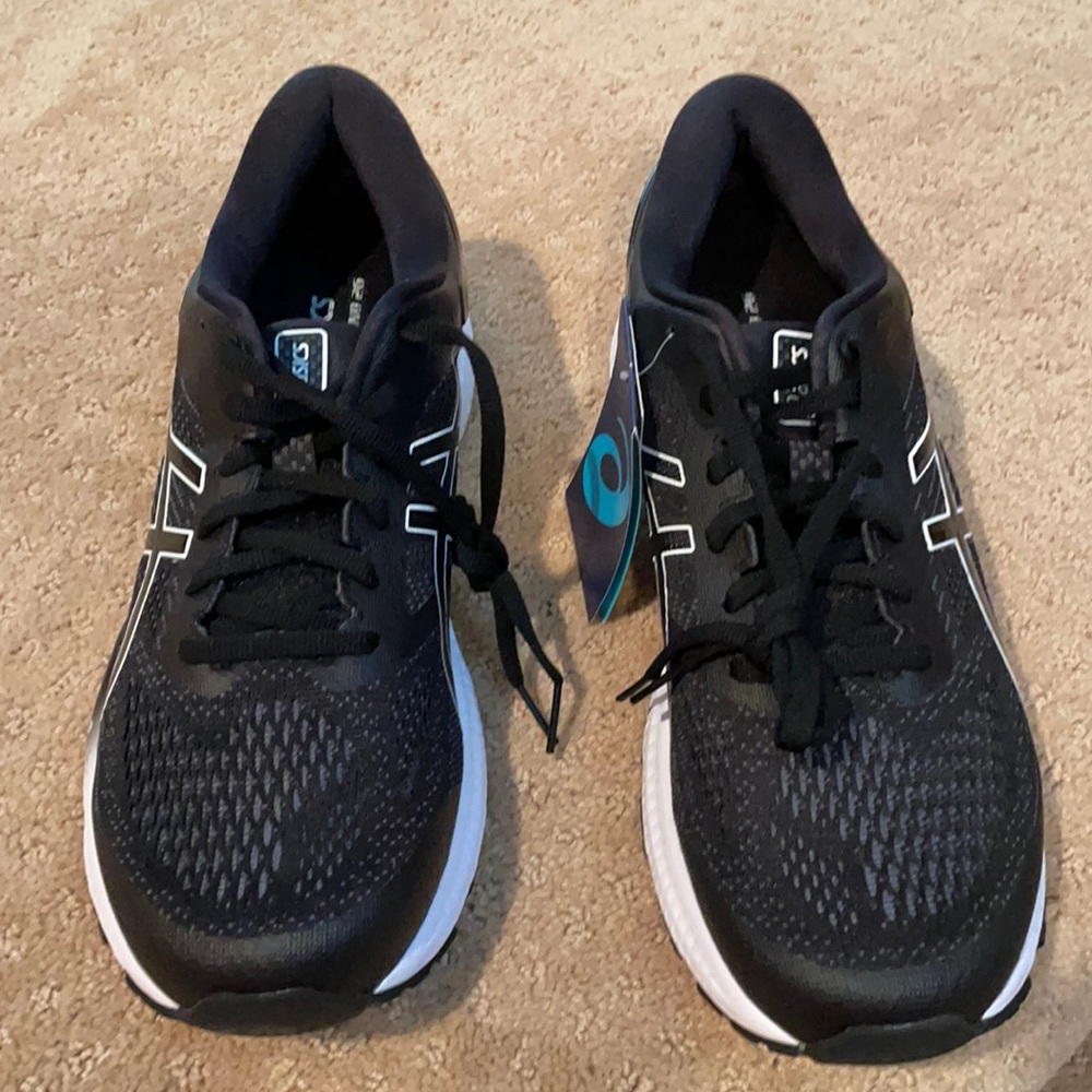 ASICS Gel Kayano 26, NWOB